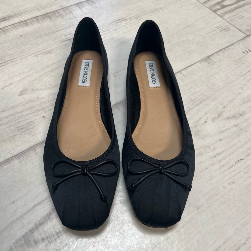 Steve Madden black square toe flats